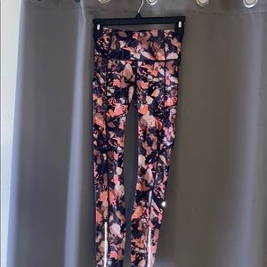 SOLD fast and free lululemon